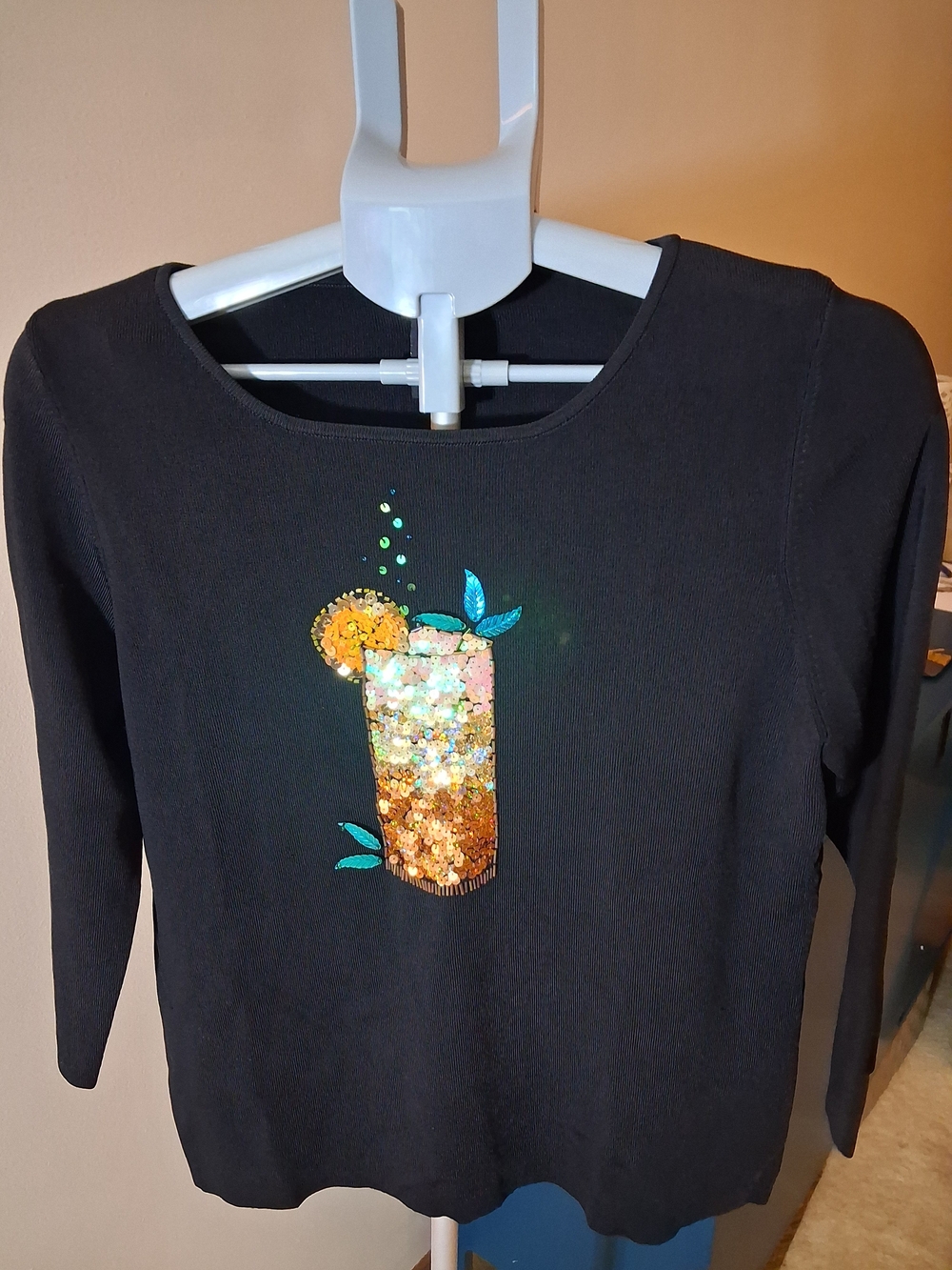 Sweaterworks Black Sweater "Drinks"